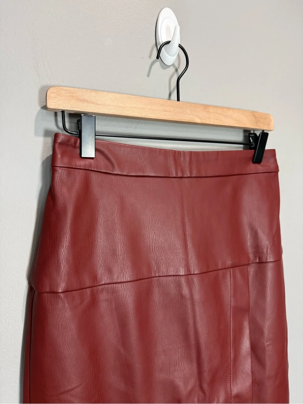 Anthropologie Faux Leather Midi Pencil Skirt Rust Burgundy Size 8